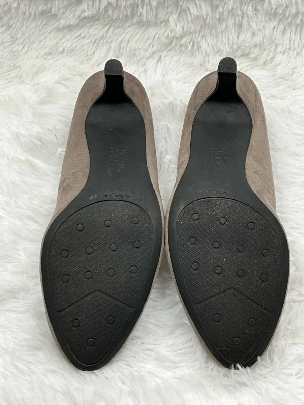 Life Stride Pumps Size 11W Taupe Suede Mid Heel Pumps
